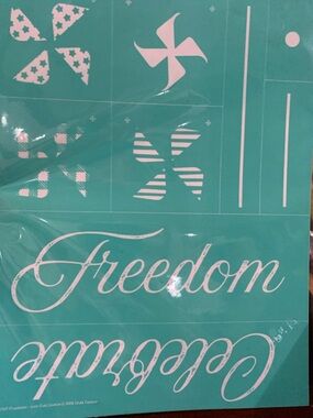 NIP Chalk Couture Pinwheel Freedom Celebrate Cut-Apart Stencil Size B